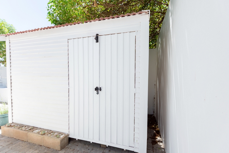 5 Bedroom Property for Sale in Golden Mile Western Cape